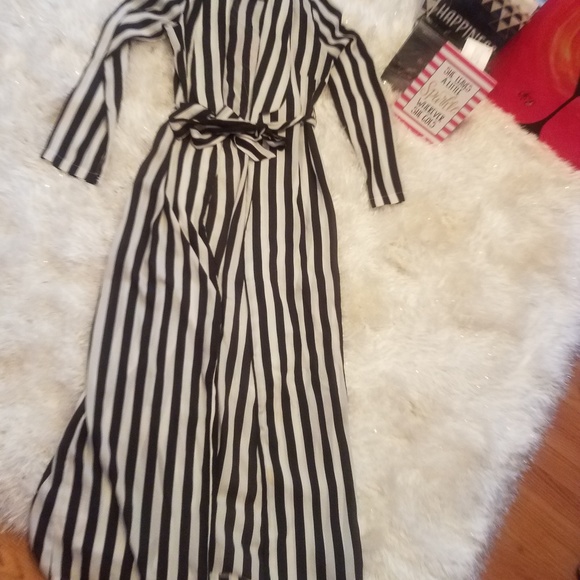 The "Hailey Collection" Summer Essentials🥀 - Picture 3 of 4